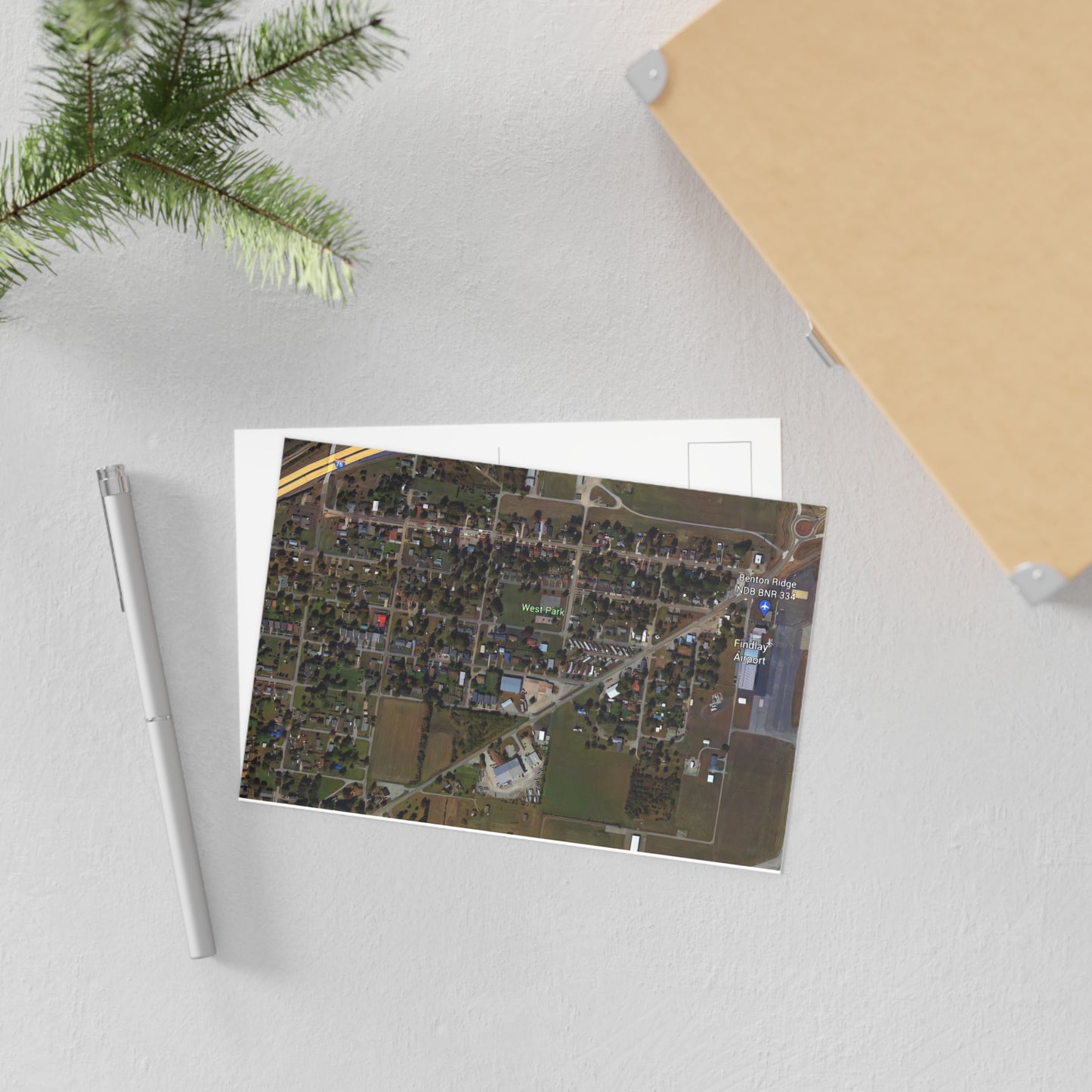 Postkarten von Google Earth 🌏🏞️: Findlay West Park Fine Art Postcards